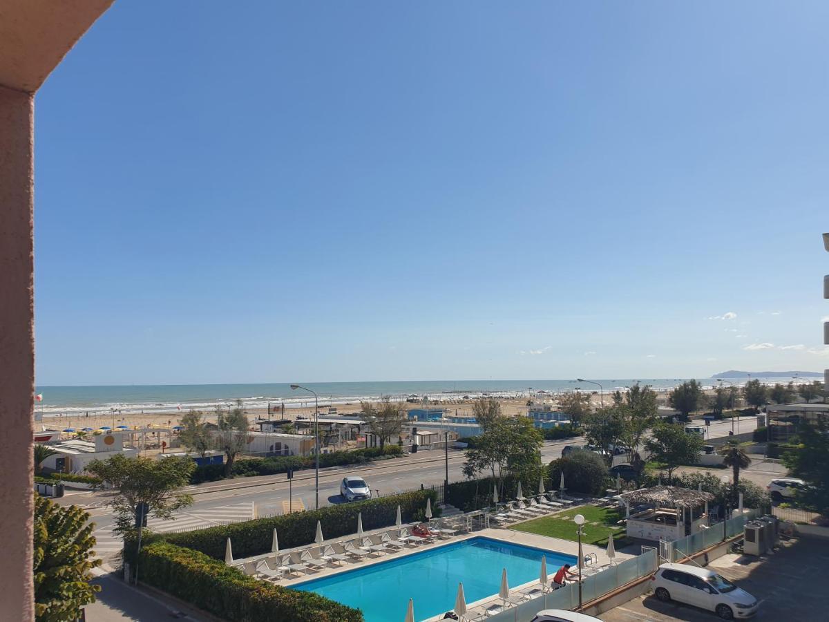 Appartamento Amaremin - Vivere Rimini Luaran gambar