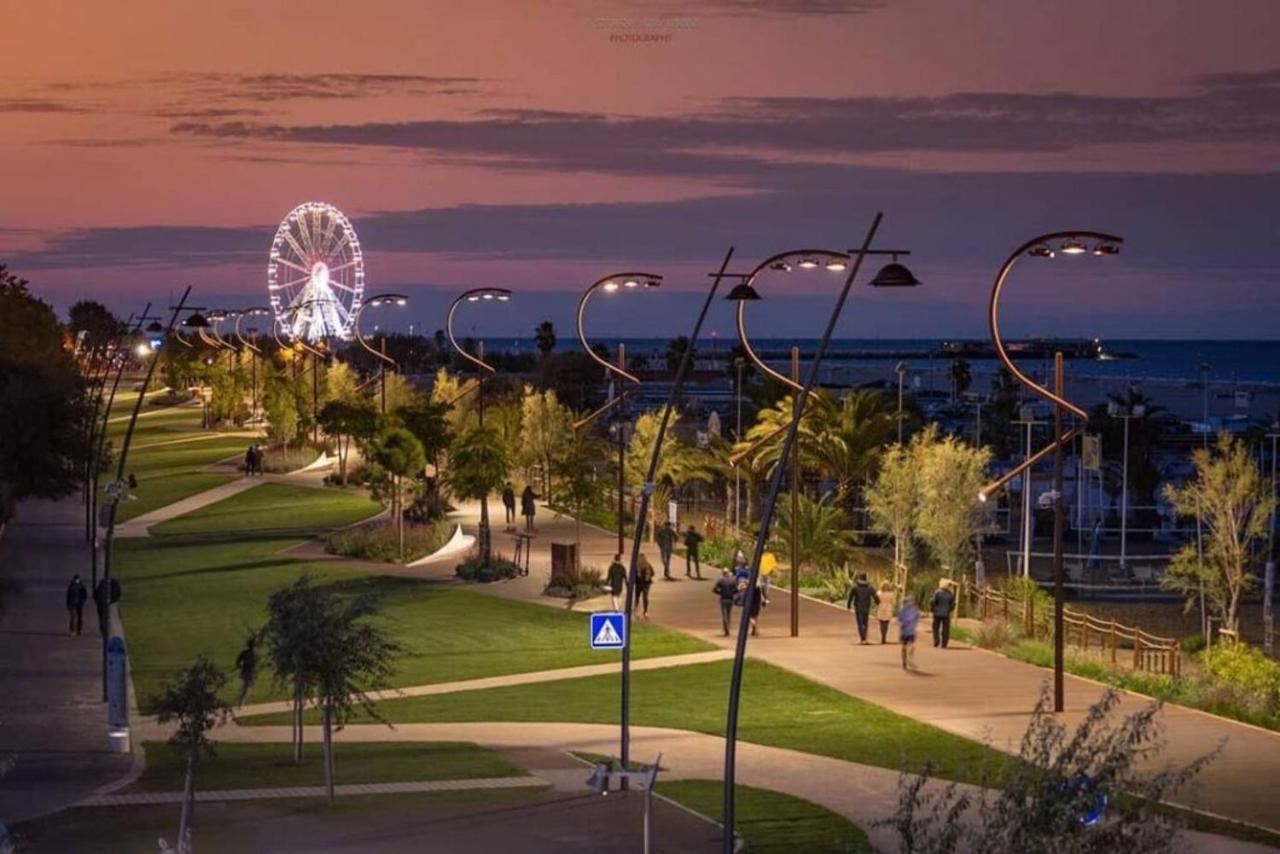 Appartamento Amaremin - Vivere Rimini Luaran gambar